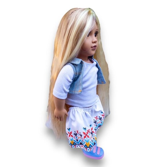 Phoebe Hair Grow Doll and Clothes Set 2 Tops 2 Skirts Sneakers Sandals Bracelet - Picture 2 of 16